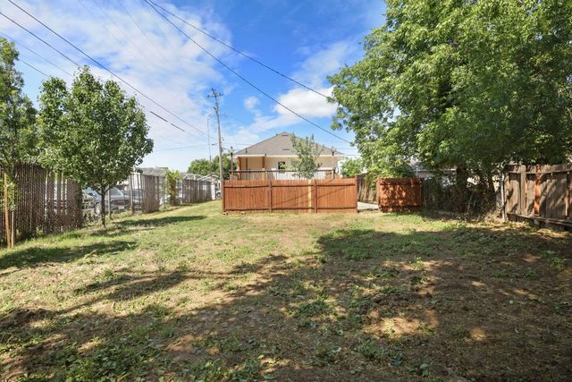 830 N Sierra Nevada St, Stockton, CA 95205