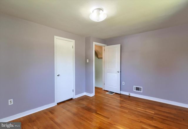 139 HOLLYWOOD DR, Harrisburg, PA 17109