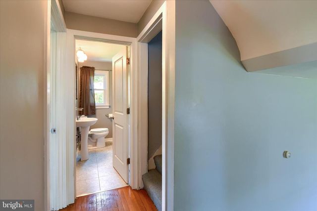 139 HOLLYWOOD DR, Harrisburg, PA 17109