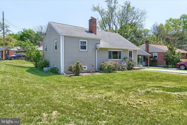 139 HOLLYWOOD DR, Harrisburg, PA 17109