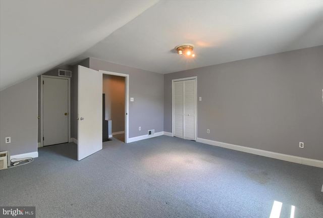 139 HOLLYWOOD DR, Harrisburg, PA 17109