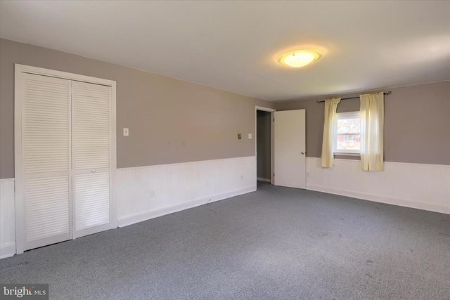 139 HOLLYWOOD DR, Harrisburg, PA 17109
