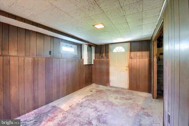 139 HOLLYWOOD DR, Harrisburg, PA 17109