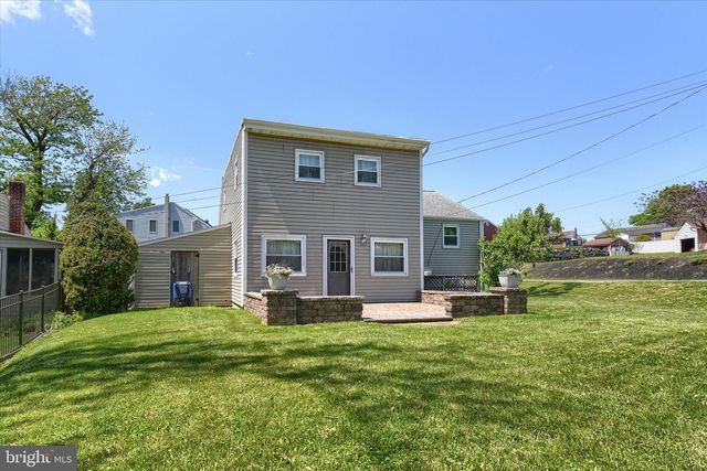 139 HOLLYWOOD DR, Harrisburg, PA 17109