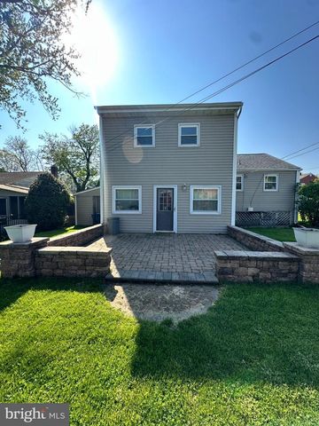 139 HOLLYWOOD DR, Harrisburg, PA 17109