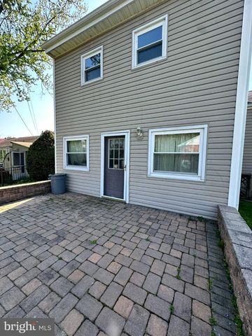 139 HOLLYWOOD DR, Harrisburg, PA 17109