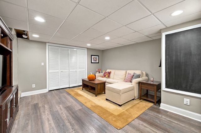 201 Parting Ways Rd, Kingston, MA 02364