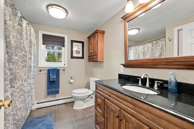 201 Parting Ways Rd, Kingston, MA 02364