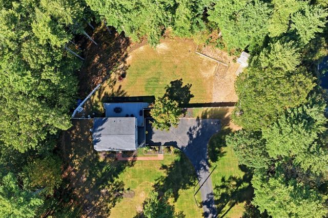 201 Parting Ways Rd, Kingston, MA 02364