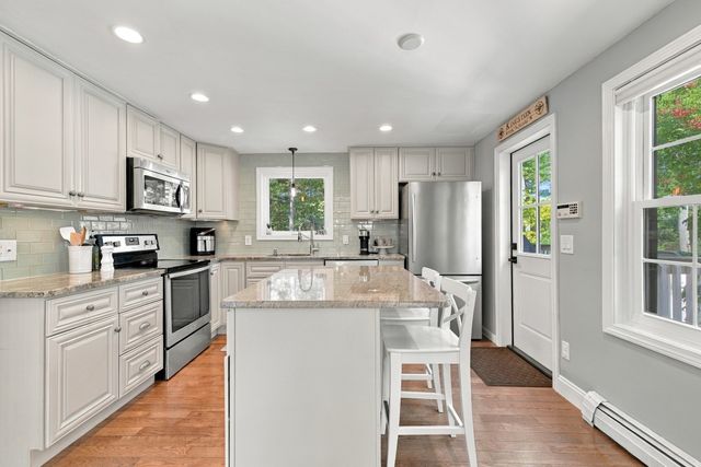 201 Parting Ways Rd, Kingston, MA 02364