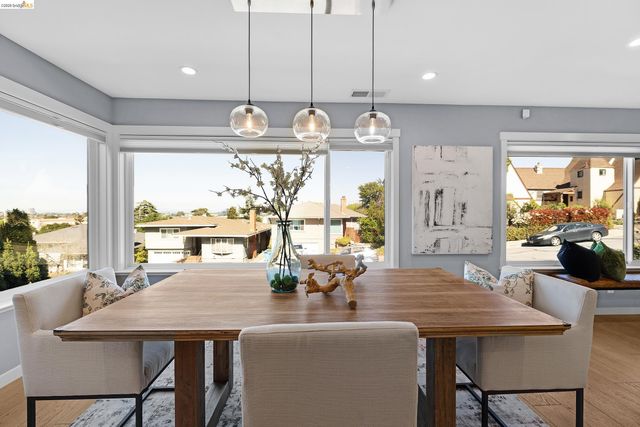 1424 Sunnyslope Ave, Belmont, CA 94002