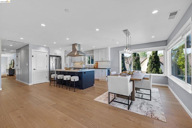 1424 Sunnyslope Ave, Belmont, CA 94002