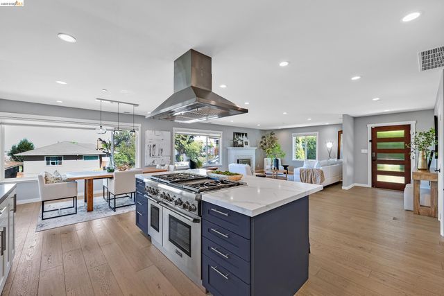 1424 Sunnyslope Ave, Belmont, CA 94002