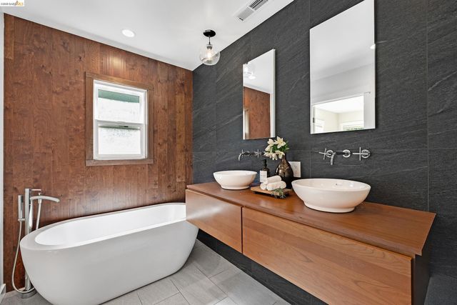 1424 Sunnyslope Ave, Belmont, CA 94002