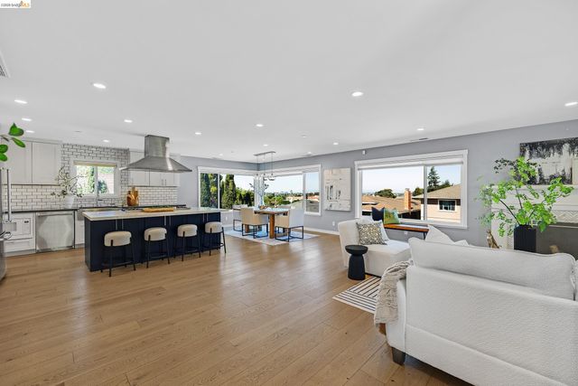 1424 Sunnyslope Ave, Belmont, CA 94002