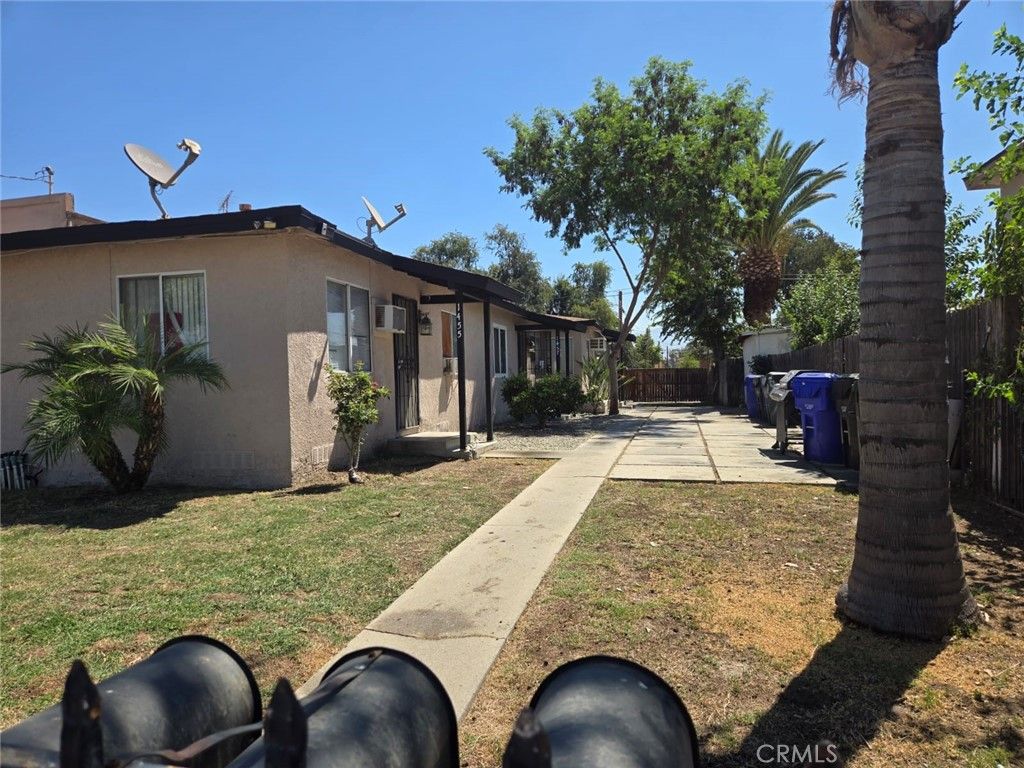 1455 1457-59 N G, San Bernardino, CA 92405