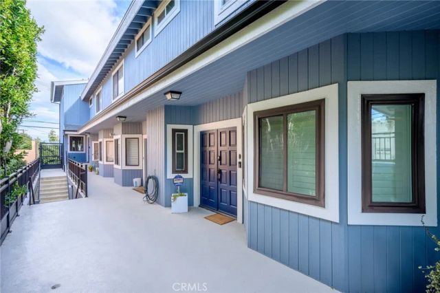 13041 Moorpark Street 2, Studio City, CA 91604