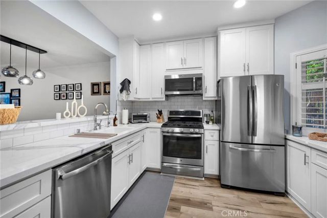 13041 Moorpark Street 2, Studio City, CA 91604