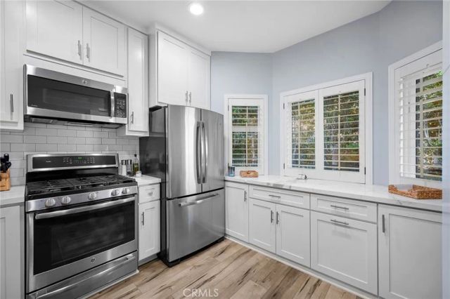 13041 Moorpark Street 2, Studio City, CA 91604