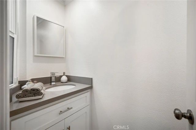 13041 Moorpark Street 2, Studio City, CA 91604