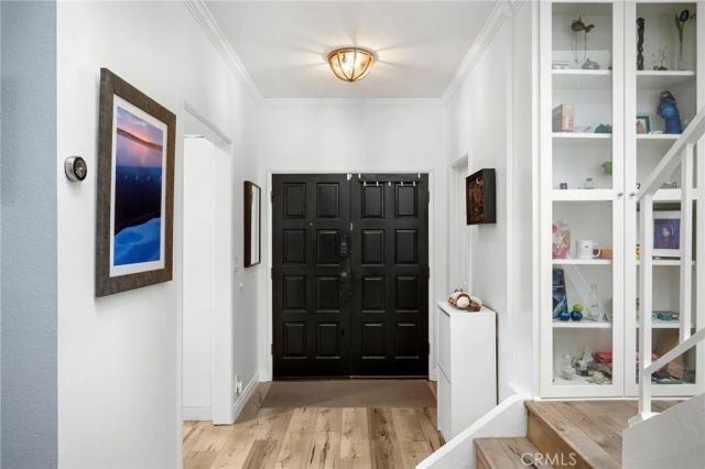 13041 Moorpark Street 2, Studio City, CA 91604