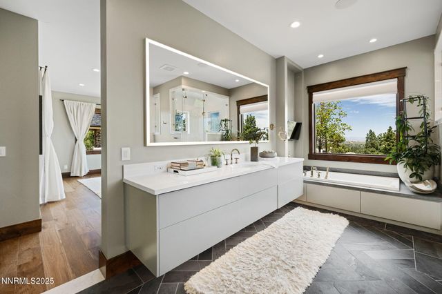 29 Bennington Court, Reno, NV 89511