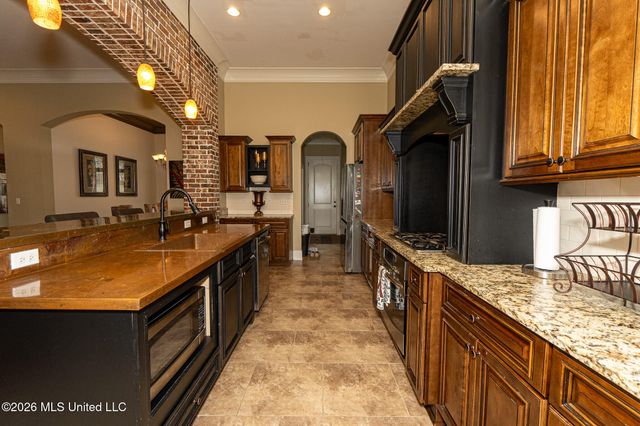 398 Goose Pointe Boulevard, Biloxi, MS 39531