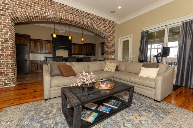 398 Goose Pointe Boulevard, Biloxi, MS 39531