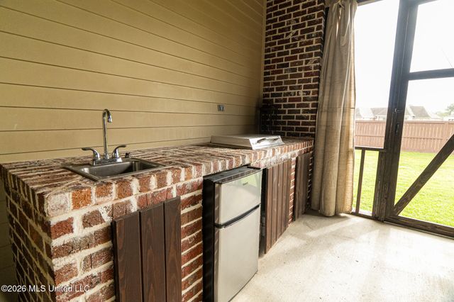 398 Goose Pointe Boulevard, Biloxi, MS 39531