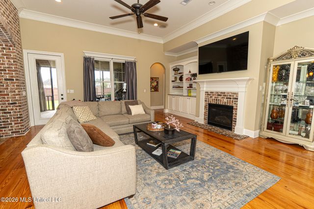 398 Goose Pointe Boulevard, Biloxi, MS 39531