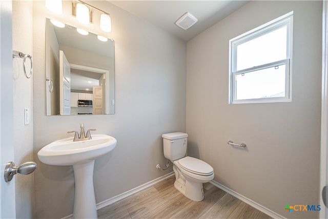 304 West Martindale St, Seguin, TX 78155