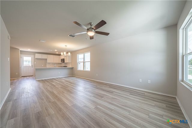 304 West Martindale St, Seguin, TX 78155