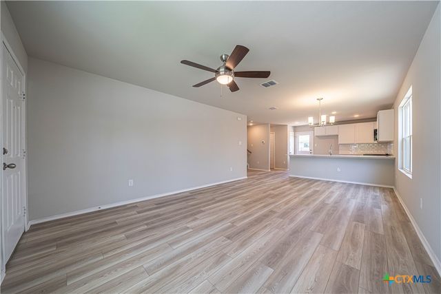 304 West Martindale St, Seguin, TX 78155