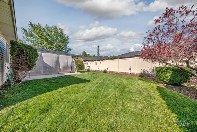 242 N Moraine Ave, Eagle, ID 83616
