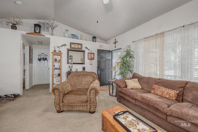 242 N Moraine Ave, Eagle, ID 83616