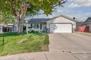242 N Moraine Ave, Eagle, ID 83616