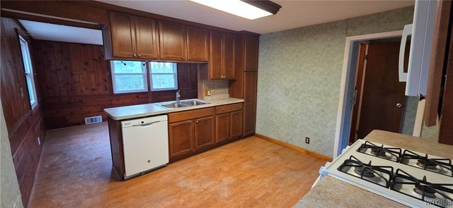 2920 Angle Road, Orchard Park, NY 14127