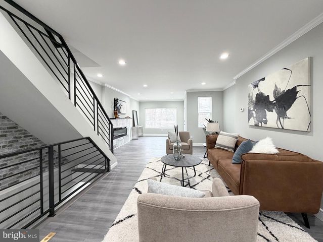 1813 ROSELYN ST, Philadelphia, PA 19141