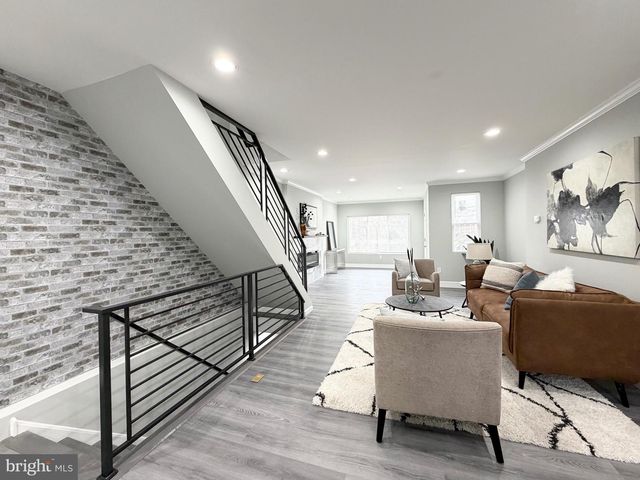 1813 ROSELYN ST, Philadelphia, PA 19141