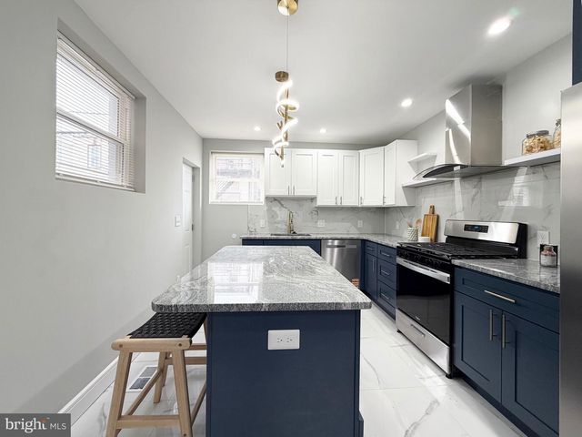 1813 ROSELYN ST, Philadelphia, PA 19141