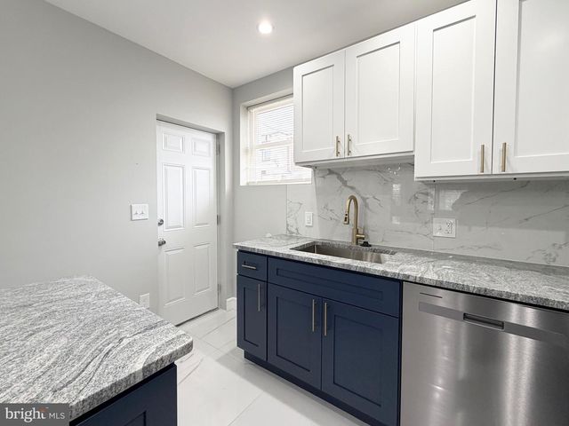 1813 ROSELYN ST, Philadelphia, PA 19141