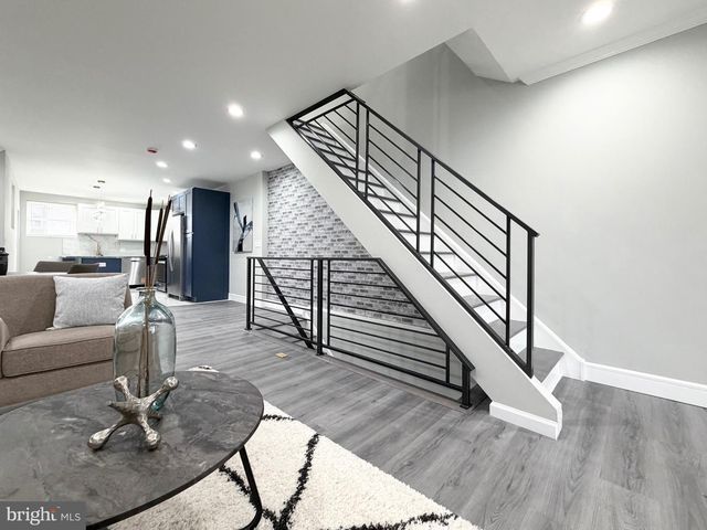 1813 ROSELYN ST, Philadelphia, PA 19141