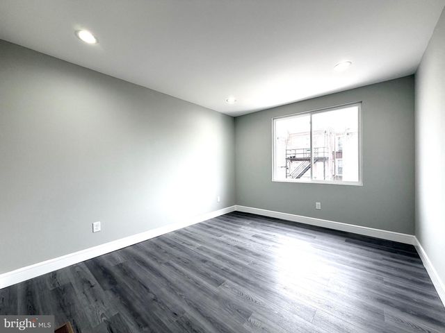 1813 ROSELYN ST, Philadelphia, PA 19141