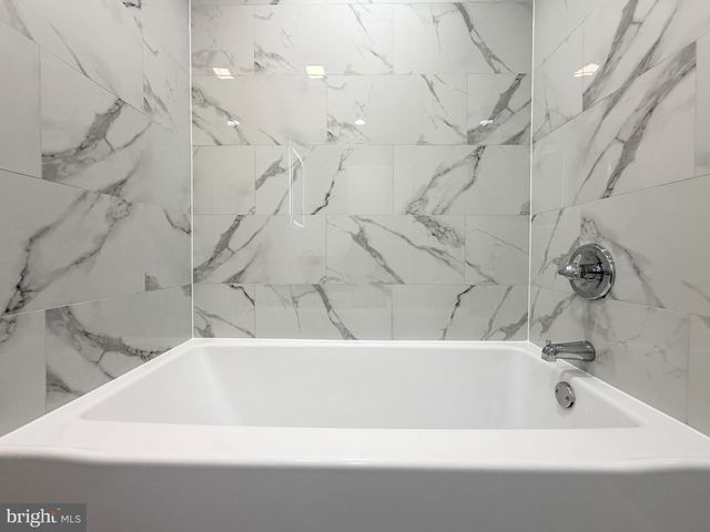 1813 ROSELYN ST, Philadelphia, PA 19141