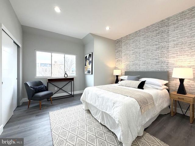 1813 ROSELYN ST, Philadelphia, PA 19141