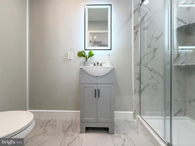 1813 ROSELYN ST, Philadelphia, PA 19141