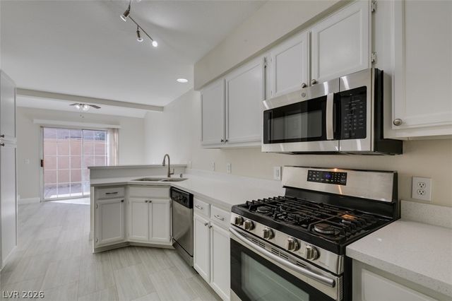 2810 Briar Knoll Drive, Henderson, NV 89074