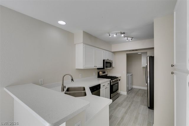 2810 Briar Knoll Drive, Henderson, NV 89074