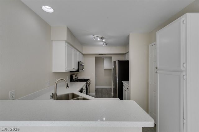 2810 Briar Knoll Drive, Henderson, NV 89074