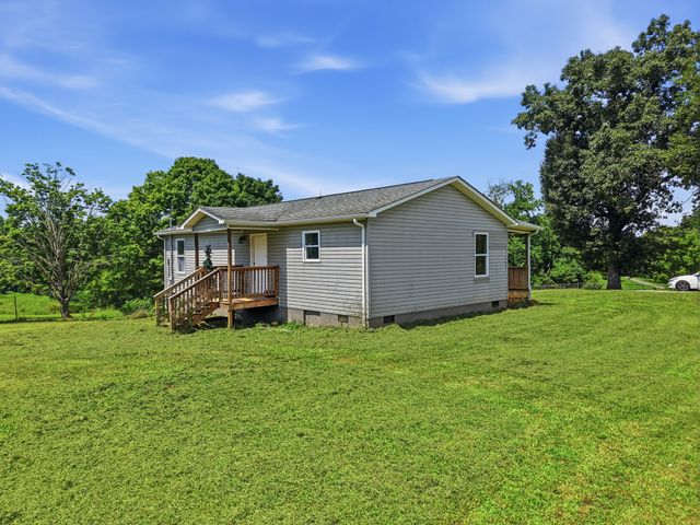 575 Simmons Cemetery Rd, Quebeck, TN 38579